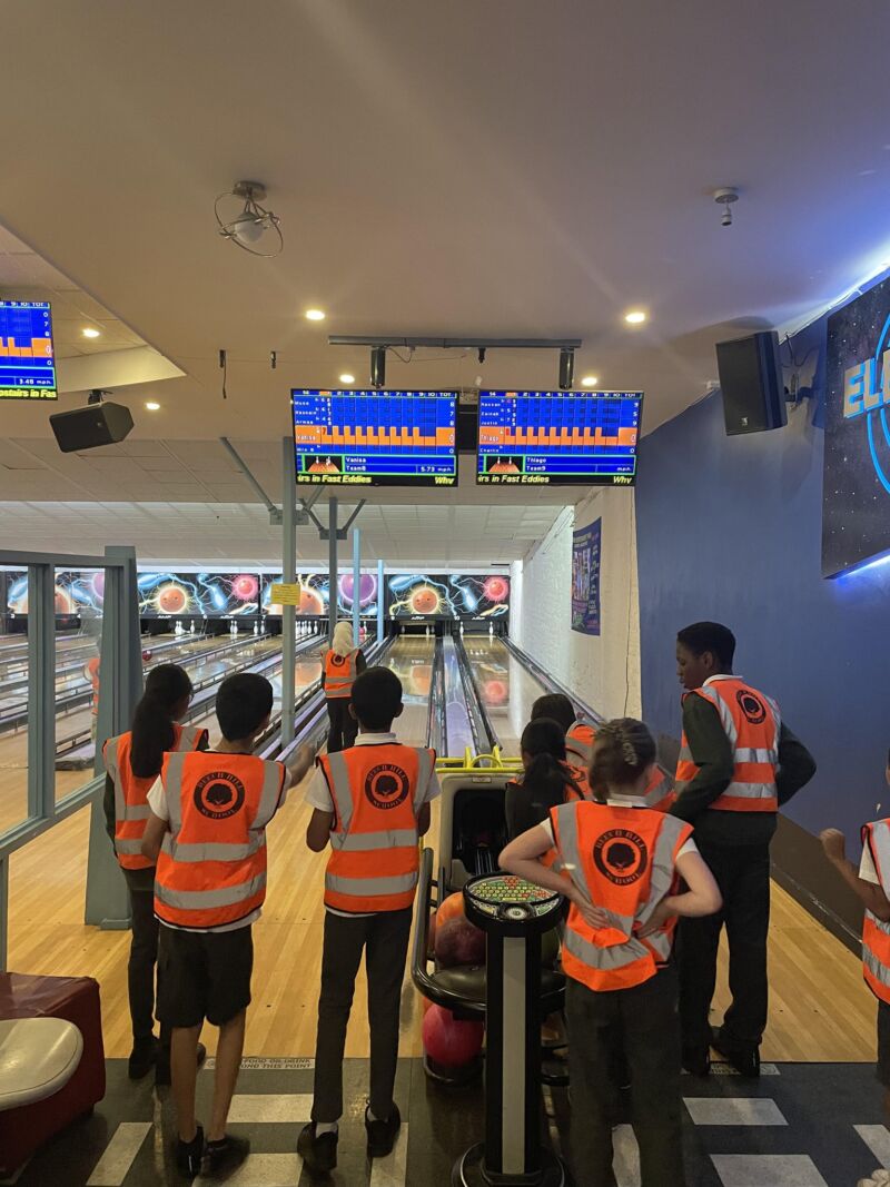Image for the Tweet beginning: What an amazing morning bowling!