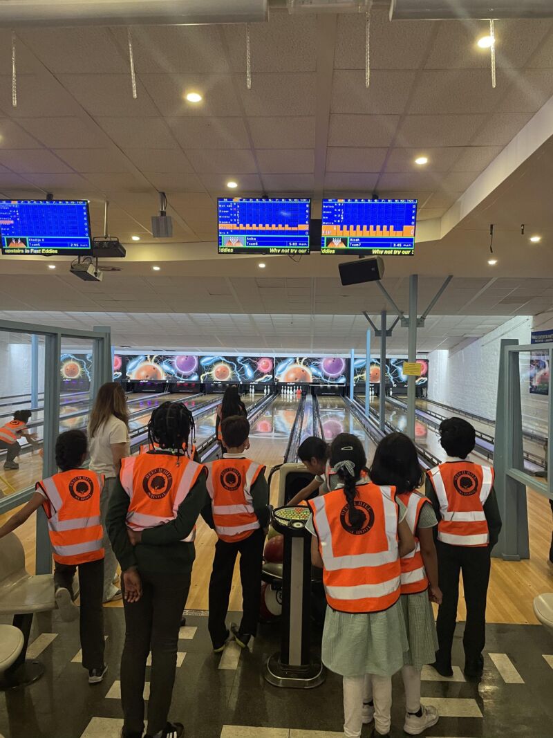 Image for the Tweet beginning: What an amazing morning bowling!